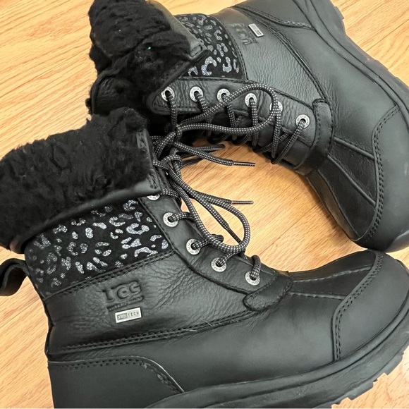 Ugg Adirondack Snow Leopard Winter Boot - Picture 5 of 13